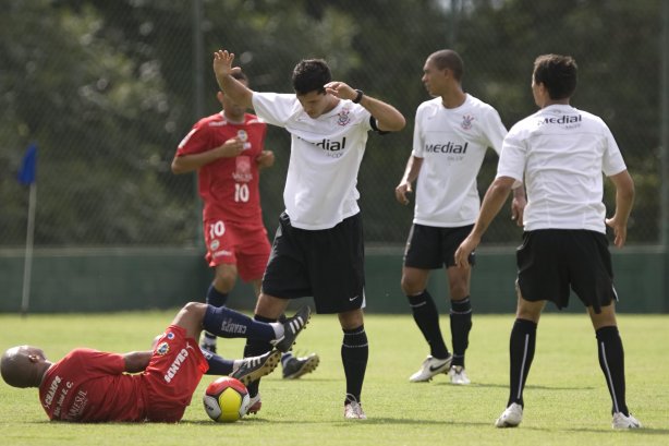 Durante o jogo-treino do Corinthians contra o São José realizado esta tarde no Spa Sport Resort, na cidade de Itu, interior de São Paulo, durante a pre-temporada de 2009; O time faz sua estreia no Campeonato Paulista no dia 22/01, contra o Barueri, no Pacaembu