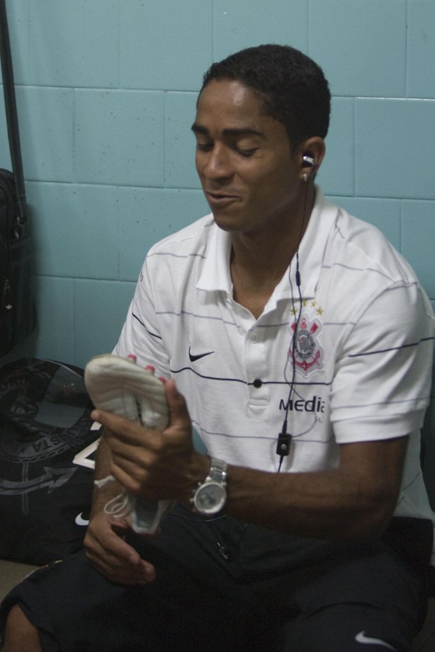 MARILIA X CORINTHIANS/SP - nos vestiários antes do jogo realizado esta noite no estádio Bento de Abreu, em Marilia, interior de São Paulo, válido pelo Campeonato Paulista de 2009
