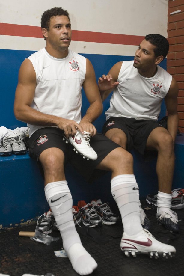 MARILIA X CORINTHIANS/SP - nos vestiários antes do jogo realizado esta noite no estádio Bento de Abreu, em Marilia, interior de São Paulo, válido pelo Campeonato Paulista de 2009