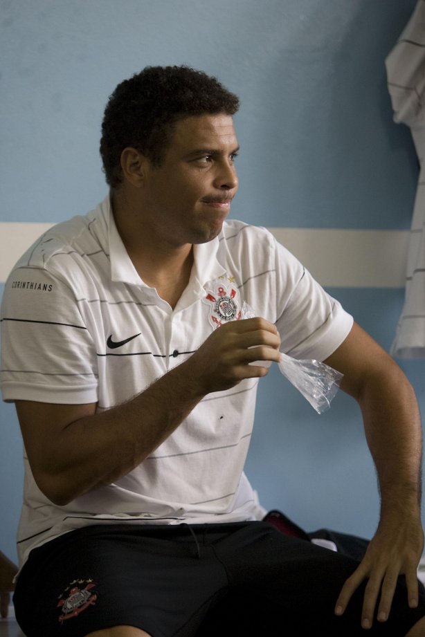 Presidente Prudente/SP - ESPORTES - PALMEIRAS/SP X CORINTHIANS/SP - nos vestiários antes do jogo realizado esta tarde no estádio Eduardo José Farh, em Presidente Prudente, interior de São Paulo, válido pelo Campeonato Paulista de 2009