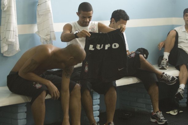 Presidente Prudente/SP - ESPORTES - PALMEIRAS/SP X CORINTHIANS/SP - nos vestiários antes do jogo realizado esta tarde no estádio Eduardo José Farh, em Presidente Prudente, interior de São Paulo, válido pelo Campeonato Paulista de 2009