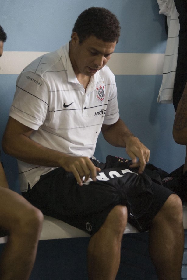 Presidente Prudente/SP - ESPORTES - PALMEIRAS/SP X CORINTHIANS/SP - nos vestiários antes do jogo realizado esta tarde no estádio Eduardo José Farh, em Presidente Prudente, interior de São Paulo, válido pelo Campeonato Paulista de 2009