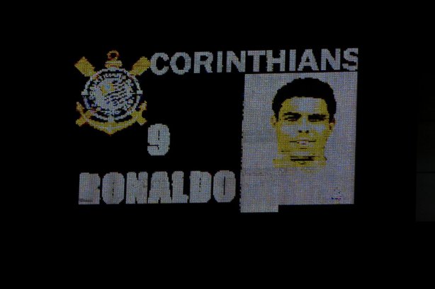 CORINTHIANS/SP X SAO CAETANO/SAO CAETANO DO SUL - em um lance da partida realizada esta noite no estádio do Pacaembu, zona oeste da cidade, válido pelo Campeonato Paulista de 2009