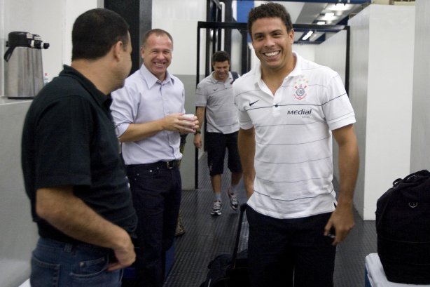 CORINTHIANS/SP X SAO CAETANO/SAO CAETANO DO SUL - nos vestiários antes da partida realizada esta noite no estádio do Pacaembu, zona oeste da cidade, válido pelo Campeonato Paulista de 2009