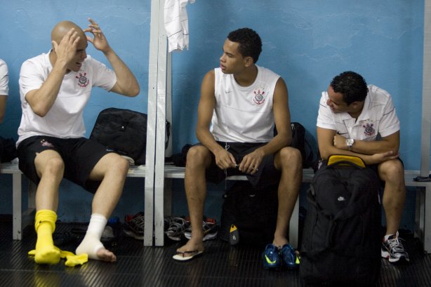 SANTO ANDRE/SP X CORINTHIANS/SP - nos vestiáriosantes da partida realizada esta tarde no estádio Bruno José Daniel, em Santo André, válido pelo Campeonato Paulista de 2009