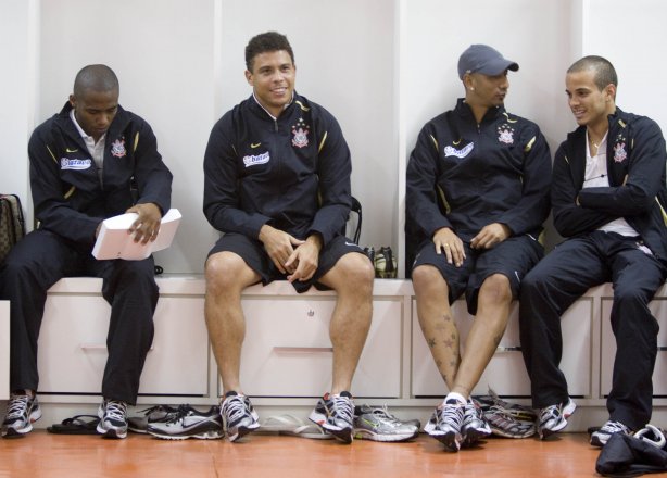 ATLETICO PARANAENSE/PR X CORINTHIANS/SP - nos vestiários antes da partida realizada esta noite no estádio da Arena da Baixada, em Curitiba, no jogo de ida válido pelas oitavas-de-final da Copa do Brasil 2009