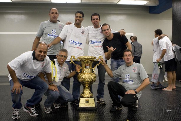 CORINTHIANS/SP X SANTOS/SANTOS - em um lance da partida realizada esta tarde no estádio do Pacaembu, zona oeste da cidade, na decisão do Campeonato Paulista de 2009