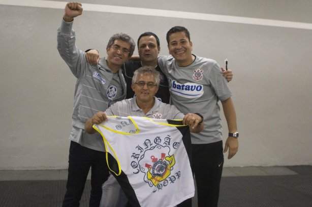 CORINTHIANS/SP X SANTOS/SANTOS - em um lance da partida realizada esta tarde no estádio do Pacaembu, zona oeste da cidade, na decisão do Campeonato Paulista de 2009