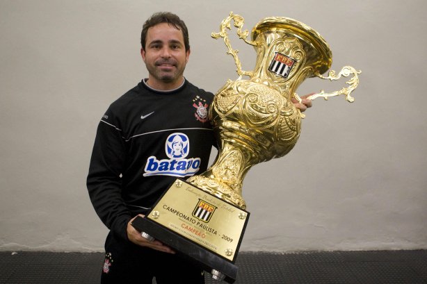 CORINTHIANS/SP X SANTOS/SANTOS - em um lance da partida realizada esta tarde no estádio do Pacaembu, zona oeste da cidade, na decisão do Campeonato Paulista de 2009