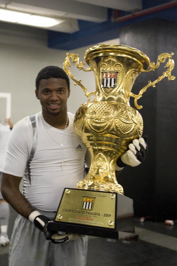 CORINTHIANS/SP X SANTOS/SANTOS - em um lance da partida realizada esta tarde no estádio do Pacaembu, zona oeste da cidade, na decisão do Campeonato Paulista de 2009