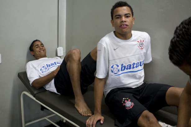 CORINTHIANS/SP X ATLETICO PARANAENSE/PR - nos vestiários antes da partida realizada esta noite no estádio do Pacaembu, zona oeste da cidade, na decisão da vaga pelas oitavas de final da Copa do Brasil 2009