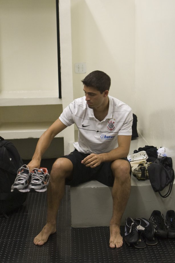 CORINTHIANS/SP X INTERNACIONAL/RS - nos vestiários antes da partida realizada esta tarde no estádio do Pacaembu, zona oeste da cidade, na primeira partida pelo Campeonato Brasileiro de 2009