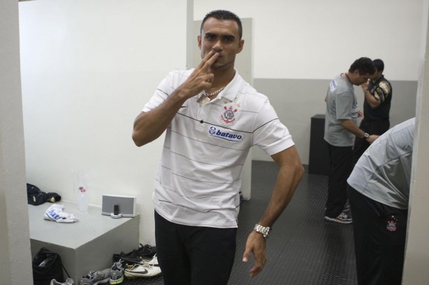 Durante o treino do Corinthians realizado esta tarde no Parque Ecológico do Tiete. O próximo jogo será contra o Fluminense no Pacaembu, amanhã, quarta-feira, 13/05 a noite, jogo da ida das quartas de final da Copa do Brasil 2009