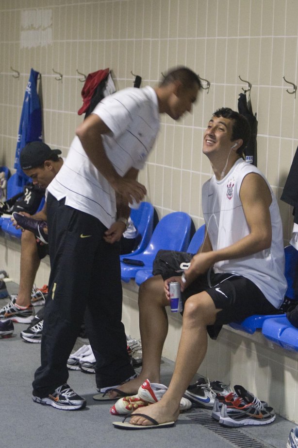 FLUMINENSE/RJ X CORINTHIANS/SP - nos vestiários antes da partida realizada esta noite no estádio do Maracanã, válida pela decisão nas oitavas de final da Copa do Brasil 2009