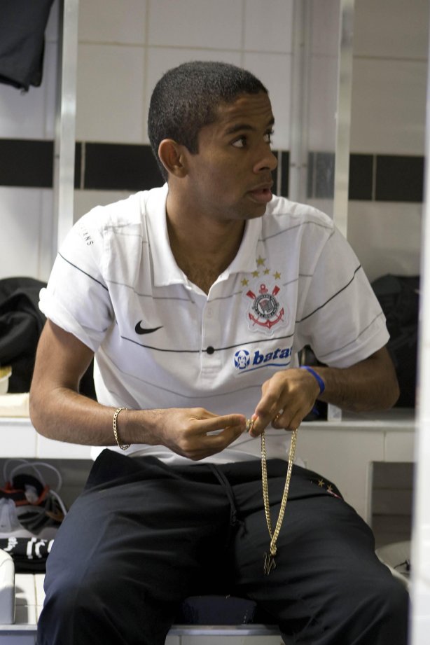 SANTOS/SP X CORINTHIANS/SP - nos vestiários antes da partida realizada esta tarde no estádio da Vila Belmiro, válida pelo Campeonato Brasileiro de 2009