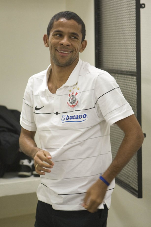 CORINTHIANS/SP X VASCO DA GAMA/RJ - nos vestiários antes da partida realizada esta noite no estádio do Pacaembu, válida pelo jogo de volta e decidindo a vaga na semifinal da Copa do Brasil 2009