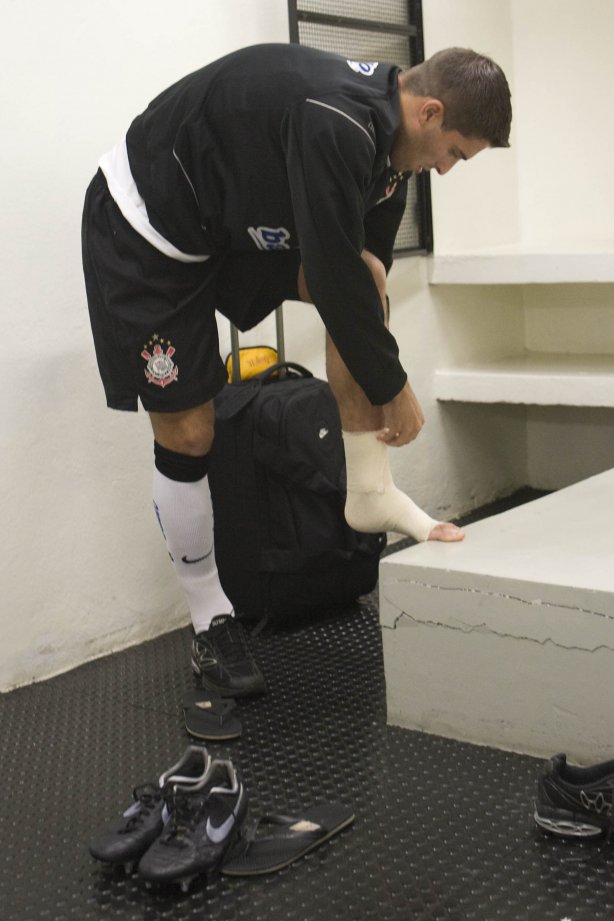 CORINTHIANS/SP X VASCO DA GAMA/RJ - nos vestiários antes da partida realizada esta noite no estádio do Pacaembu, válida pelo jogo de volta e decidindo a vaga na semifinal da Copa do Brasil 2009