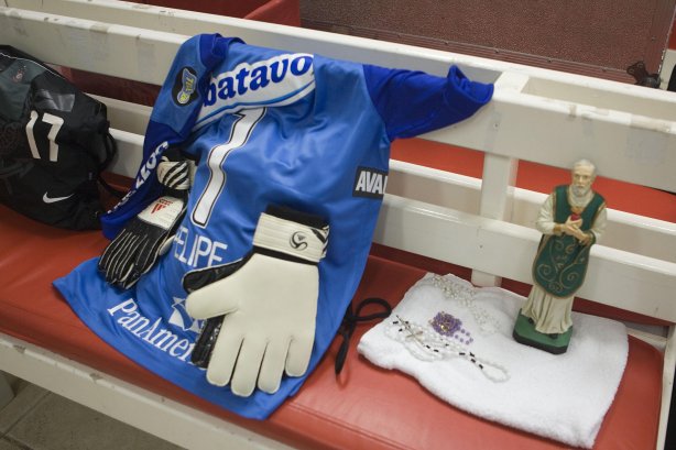 INTERNACIONAL/RS X CORINTHIANS/SP - Os vestiários antes da partida realizada esta noite no estádio Beira-Rio, em Porto Alegre, no jogo de decisão da Copa do Brasil 2009