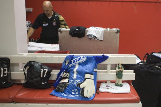 INTERNACIONAL/RS X CORINTHIANS/SP - Os vestiários antes da partida realizada esta noite no estádio Beira-Rio, em Porto Alegre, no jogo de decisão da Copa do Brasil 2009