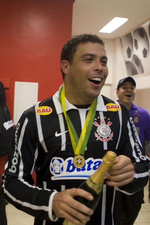 INTERNACIONAL/RS X CORINTHIANS/SP - nos vestiários após a partida realizada esta noite no estádio Beira-Rio, em Porto Alegre, no jogo de decisão da Copa do Brasil 2009
