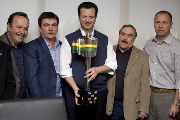O presidente do Corinthians Andres Sanchez recebeu o prefeito de São Paulo Gilberto Kassab hoje pela manhã no Parque São Jorge