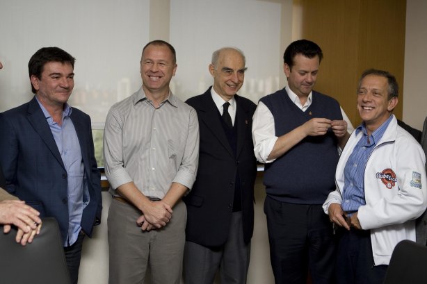 O presidente do Corinthians Andres Sanchez recebeu o prefeito de São Paulo Gilberto Kassab hoje pela manhã no Parque São Jorge
