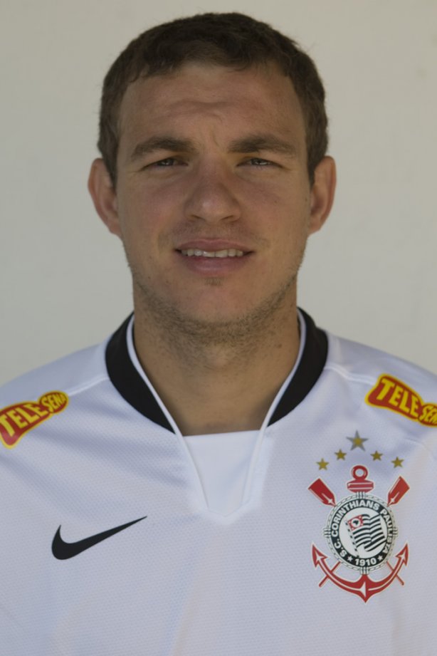 O volante Marcelo Mattos foi apresentado esta manhã antes do treino do Corinthians realizado esta manhã no Parque São Jorge, zona leste da cidade; o próximo jogo do time será dia 16/09, contra o Coritiba, no Couto Pereira, em Curitiba, pelo returno do Campeonato Brasileiro 2009