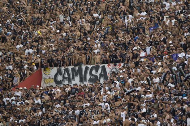 SAO PAULO/SP X CORINTHIANS/SP - em um lance da partida realizada esta tarde no estádio do Morumbi, zona sul da cidade, válida pelo returno do Campeonato Brasileiro de 2009