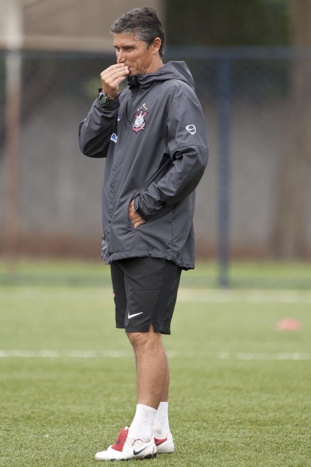 Doriva Bueno durante o treino do time do Corinthians que vai disputar a Taca São Paulo de Juniores em janeiro, e que foi realizado esta tarde no Parque São Jorge; O time estreia no dia 03/01/2010 contra o Araguaina/TO, em Araraquara