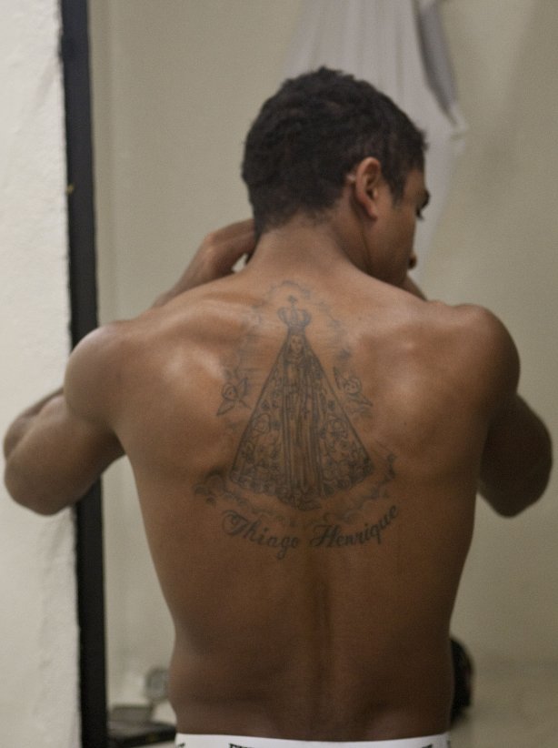 CORINTHIANS X SERTAOZINHO - Jorge Henrique nos vestiários antes da partida realizada esta tarde no estádio do Pacaembu, zona oeste da cidade, válida pela 7ª rodada do Campeonato Paulista 2010
