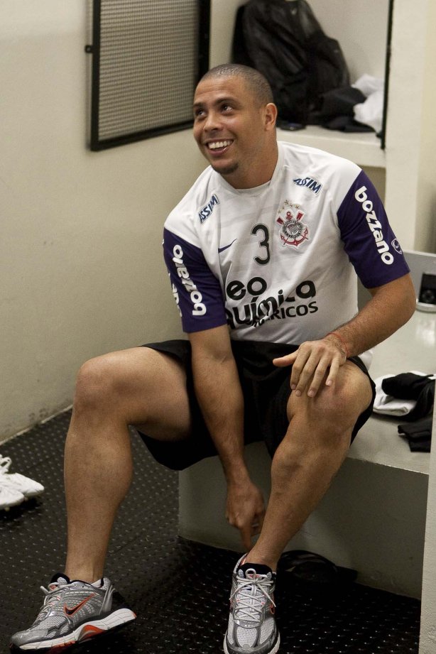 Ronaldo nos vestiários antes da partida entre Corinthians x Flamengo válida pela Copa Santander Libertadores realizada no estádio do Pacaembu