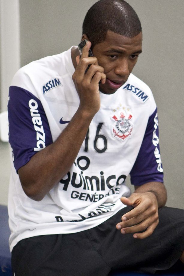 Jucilei nos vestiários antes da partida entre Corinthians x Santos, válida pela 5ª rodada do Campeonato Brasileiro 2010, realizada no estádio do Pacaembu