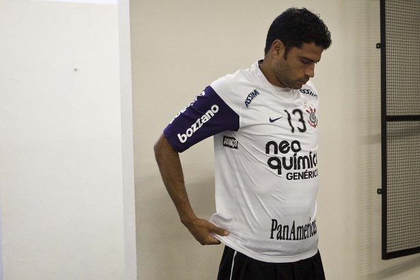 William nos vestiários antes da partida entre Corinthians x Atlético-MG, válida pela 9ª rodada do Campeonato Brasileiro de 2010, serie A, realizada esta tarde no estádio do Pacaembu