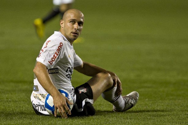 Durante a partida entre Corinthians x São Paulo, válida pela 15ª rodada do Campeonato Brasileiro de 2010, serie A, realizada esta tarde no estádio do Pacaembu, em São Paulo. São Paulo, Brasil