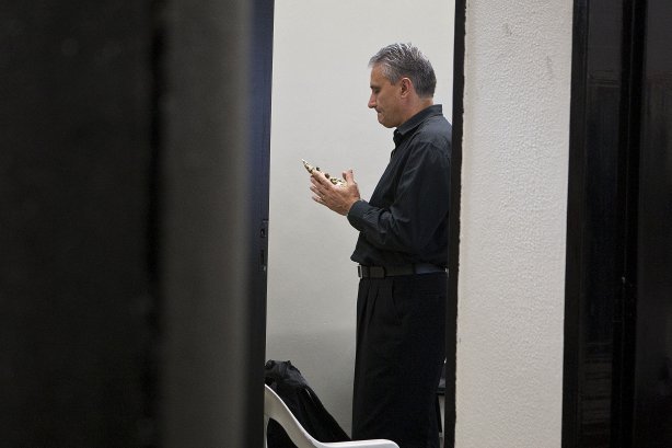 Tite nos vestiários antes da partida entre Corinthians x Palmeiras, válida pela 31ª rodada do Campeonato Brasileiro de 2010, serie A, realizada esta tarde no estádio do Pacaembu