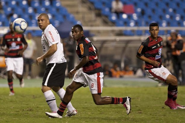 Durante a partida entre Flamengo x Corinthians, válida pela 32ª rodada do Campeonato Brasileiro de 2010, serie A, realizada esta noite no estádio do Engenhão