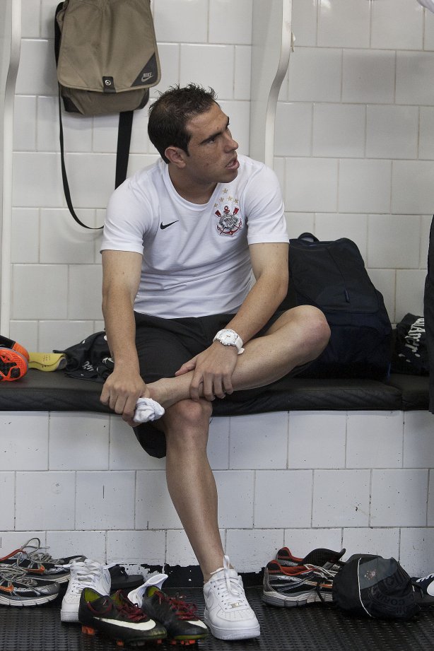 Bruno Cesar nos vestiários antes da partida entre São Paulo x Corinthians, válida pela 34ª rodada do Campeonato Brasileiro de 2010, serie A, realizada esta tarde no estádio do Morumbi/SP