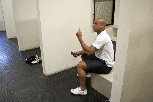 Roberto Carlos nos vestiários antes da partida entre Corinthians x Vasco da Gama, válida pela 37ª rodada do Campeonato Brasileiro de 2010, serie A, realizada esta tarde no estádio do Pacaembu/SP