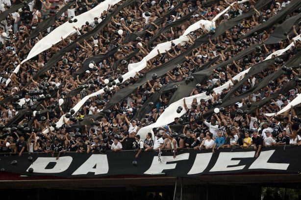 Durante a partida entre São Paulo x Corinthians, válida pela 34ª rodada do Campeonato Brasileiro de 2010, serie A, realizada esta tarde no estádio do Morumbi/SP