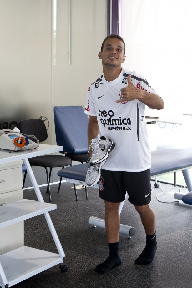 Morais esta manhã durante a reapresentacao do time do Corinthians em 2011, no CT Joaquim Grava no Parque Ecológico do Tiete. O primeiro jogo da equipe no Campeonato Paulista 2011, será dia 16/01, contra a Portuguesa, no Pacaembu