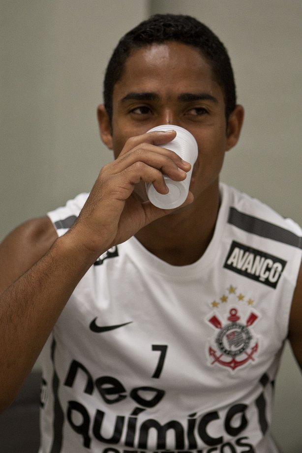 Jorge Henrique nos vestiários antes da partida entre Corinthians x Grêmio Prudente/Presidente Prudente, válida pela 10ª rodada do Campeonato Paulista de 2011, realizada esta noite no estádio do Pacaembu