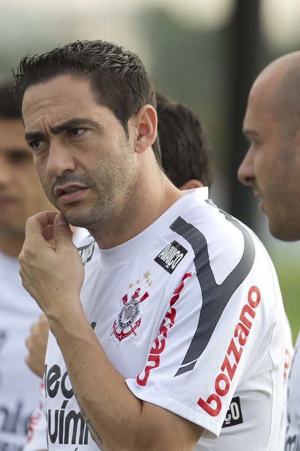 Chicão durante o treino do Corinthians realizado esta tarde no CT Joaquim Grava, no Parque Ecológico do Tiete. O time se prepara para o jogo contra o Santos, domingo a tarde, dia 15/05, na Vila Belmiro, em Santos, decisão do Campeonato Paulista 2011