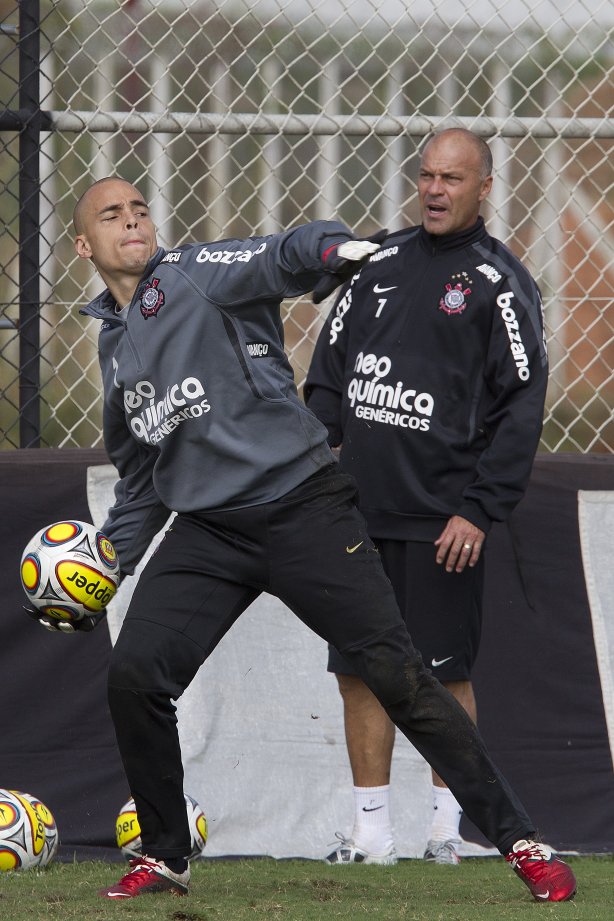 Durante o treino do Corinthians realizado esta manhã no CT Joaquim Grava, no Parque Ecológico do Tiete. O time se prepara para o jogo contra o Santos, domingo a tarde, dia 15/05, na Vila Belmiro, em Santos, decisão do Campeonato Paulista 2011