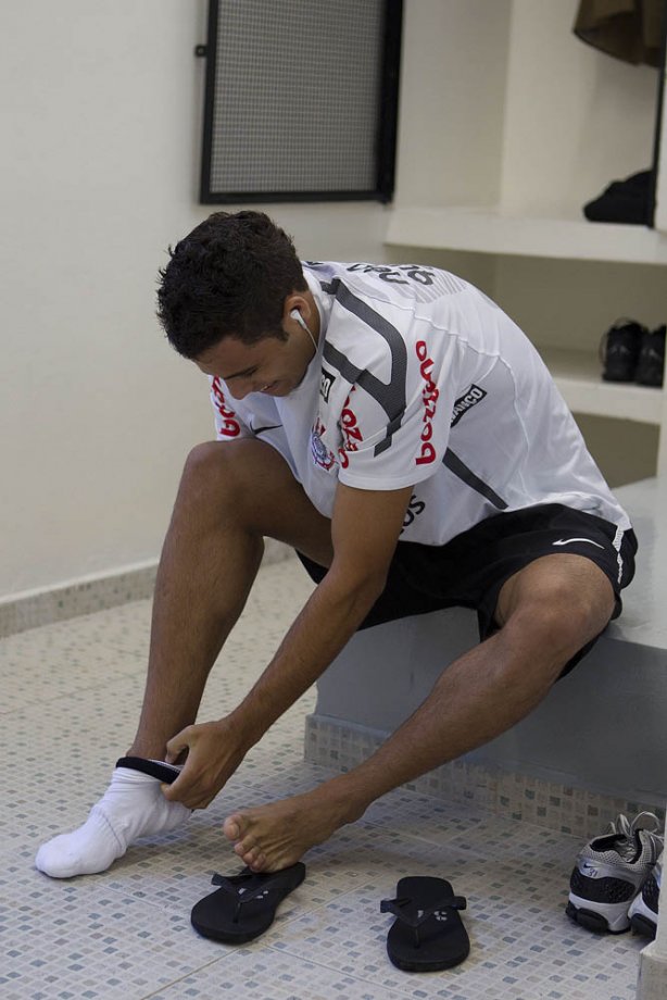 Welder nos vestiários antes da partida entre Corinthians x Cruzeiro, realizada esta tarde no estádio do Pacaembu, pela 11ª rodada do Campeonato Brasileiro de 2011