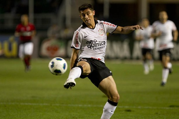 Durante a partida entre Corinthians x Atlético-GO, realizada esta noite no estádio do Pacaembu, válida pela 28ª rodada do Campeonato Brasileiro de 2011