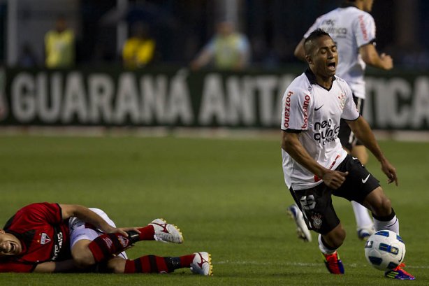 Durante a partida entre Corinthians x Atlético-GO, realizada esta noite no estádio do Pacaembu, válida pela 28ª rodada do Campeonato Brasileiro de 2011