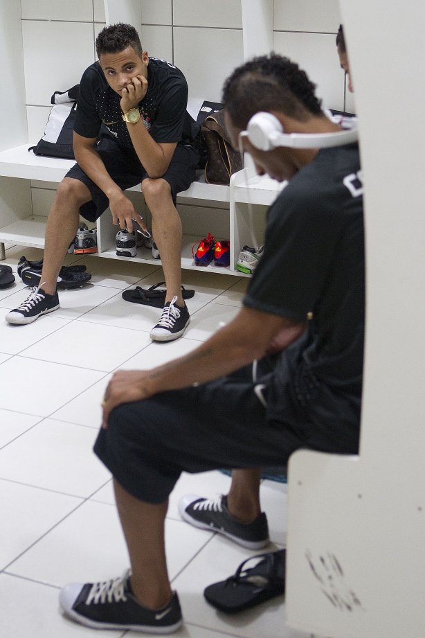 Welder nos vestiários antes da partida entre Ceará x Corinthians, realizada esta noite no estádio Presidente Vargas, em Fortaleza, válida pela 35ª rodada do Campeonato Brasileiro de 2011