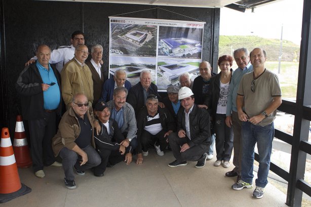 O presidente do Corinthians Andres Sanchez visita esta manha, as obras do futuro estádio do Corinthians, que será palco da abertura da Copa do Mundo 2014 - São Paulo/Brasil - 19/11/2011