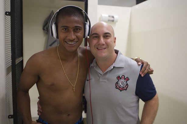 Denner nos vestiários antes da partida entre Corinthians x Fluminense, realizada esta manhã no estádio do Pacaembu, decisão da Copa São Paulo de Juniores 2012