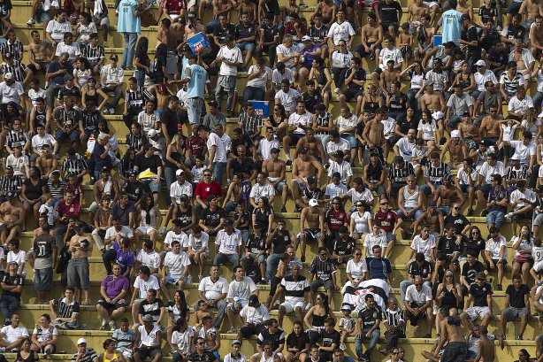 Durante a partida entre Corinthians x Paulista de Jundiaí/SP, realizada esta tarde no estádio do Pacaembu, válida pela 18ª rodada do Campeonato Paulista de 2012
